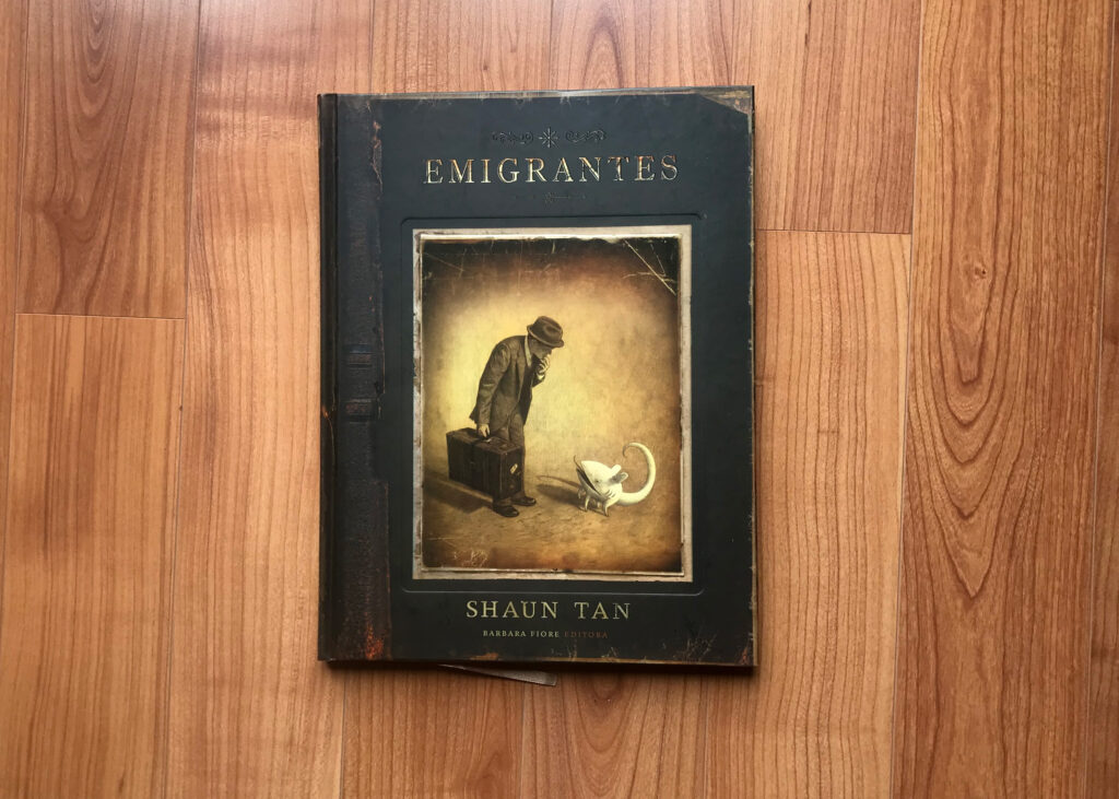 Cubierta de Emigrantes, de Shaun Tan